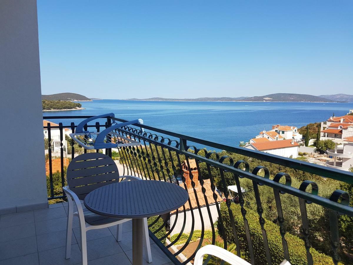 Villa Berg Maslinica Eksteriør bilde